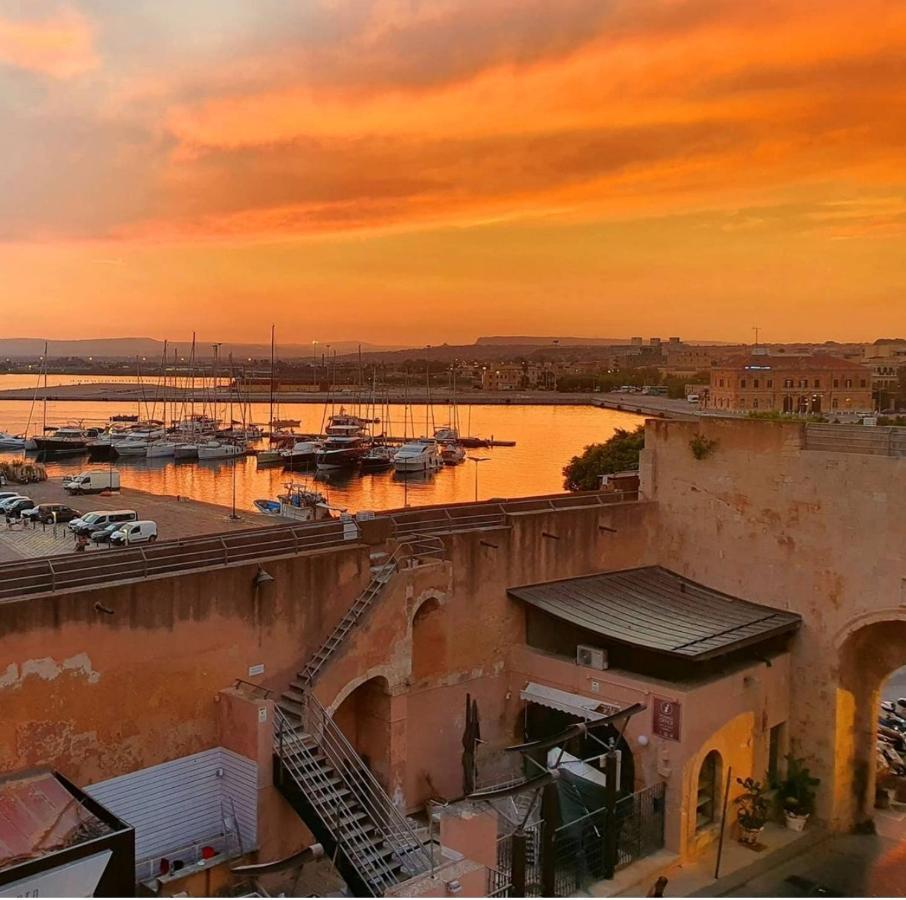 B&B Marina Di Ortigia Syracuse Eksteriør billede